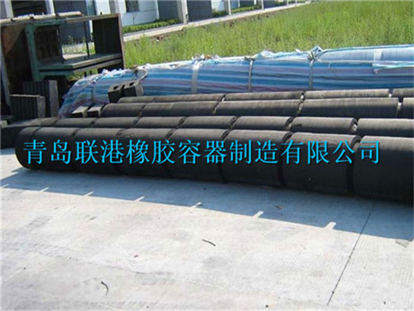 实心橡胶护舷