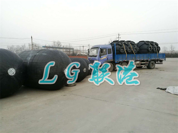 青岛联港厂家直销船用靠球 充气橡胶靠球 船用护舷  量大优惠